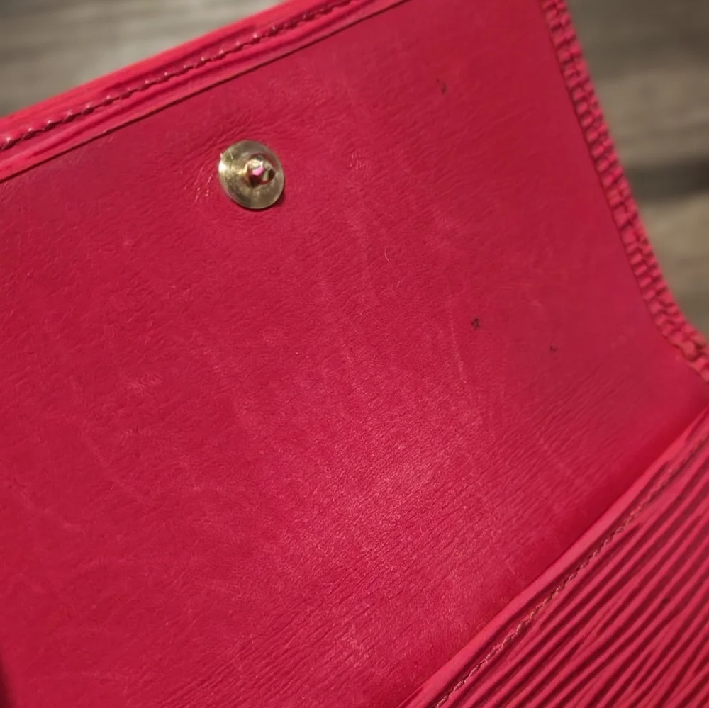 Louis Vuitton Red Epi Leather Elise Wallet - Picture 9 of 15